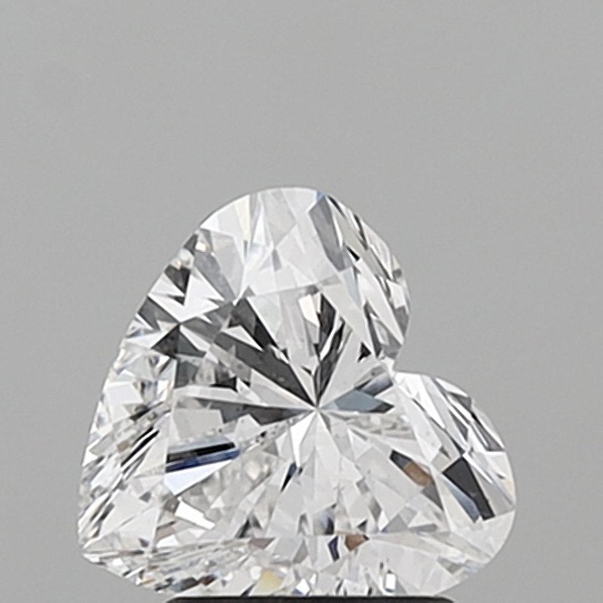 2.04 ct Heart D VS2 IGI Certified Lab Grown Diamond